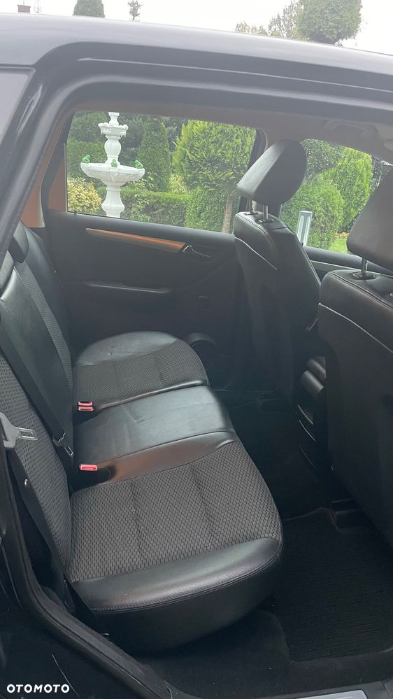 Mercedes-Benz Klasa A 180 CDI Autotronic Avantgarde - 15