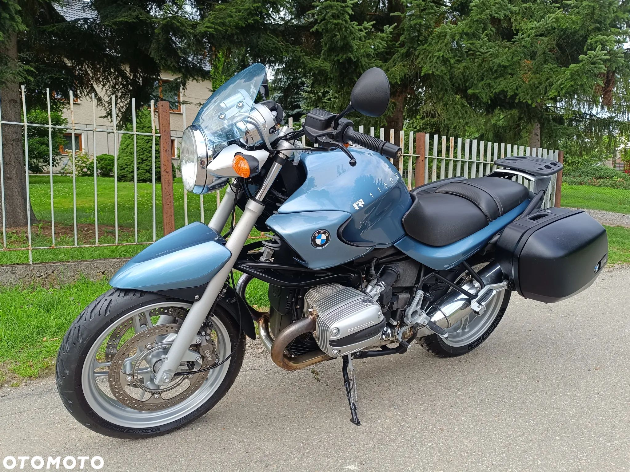 BMW R - 1