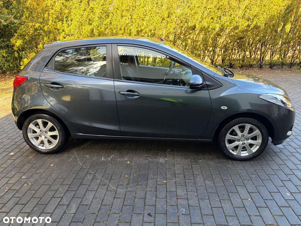 Mazda 2 - 9