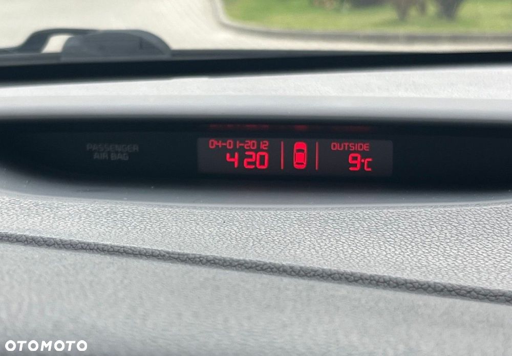 Kia Ceed - 31