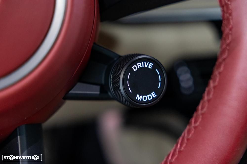 Porsche 911 (992) Targa 4S Heritage Design - 44