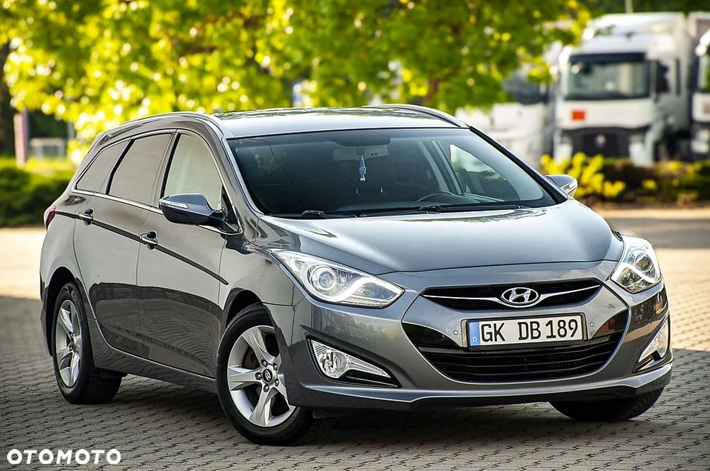 Hyundai i40 i40cw 1.7 CRDi Automatik Fifa World Cup Edition - 2