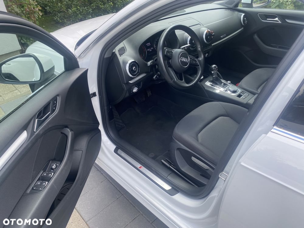 Audi A3 Sportback 1.5 TFSI S tronic - 4