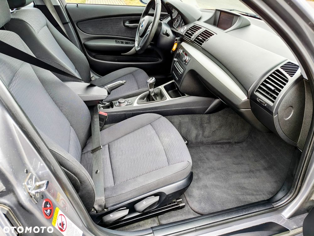 BMW Seria 1 116i - 17