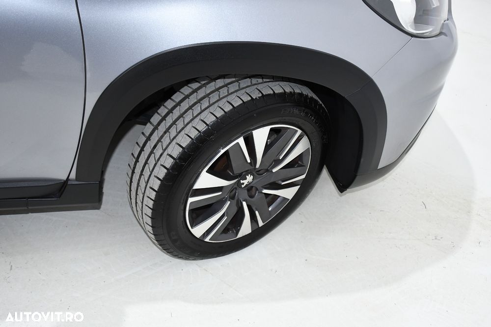 Peugeot 2008 PureTech 110 Stop&Start Allure - 19