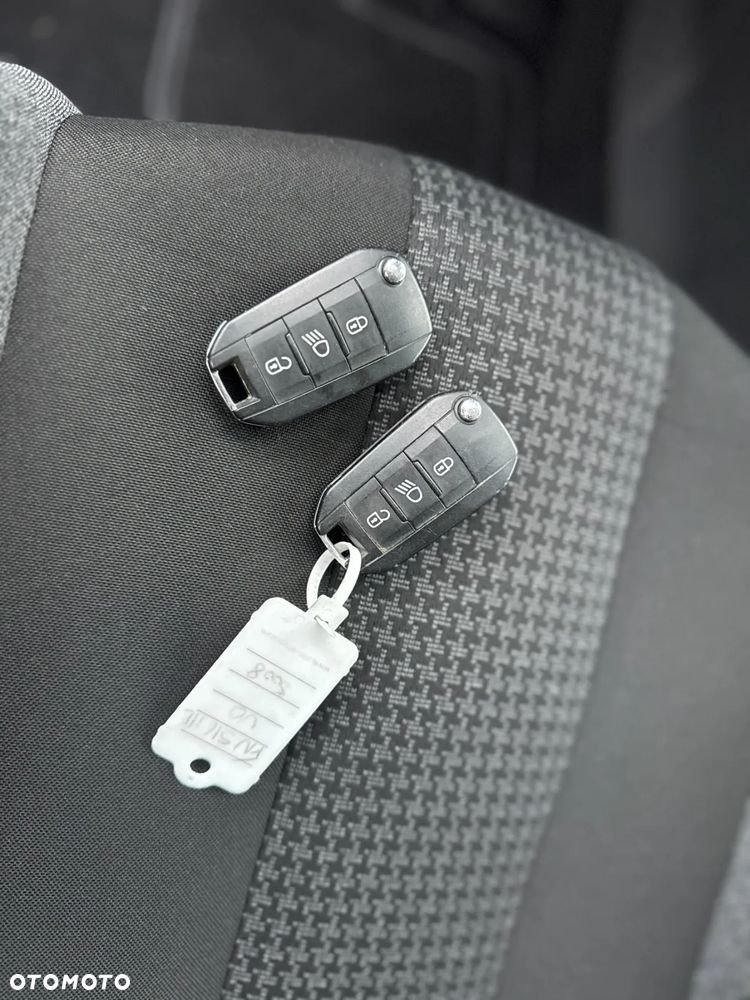 Peugeot 5008 BlueHDi 130 EAT8 Allure - 32