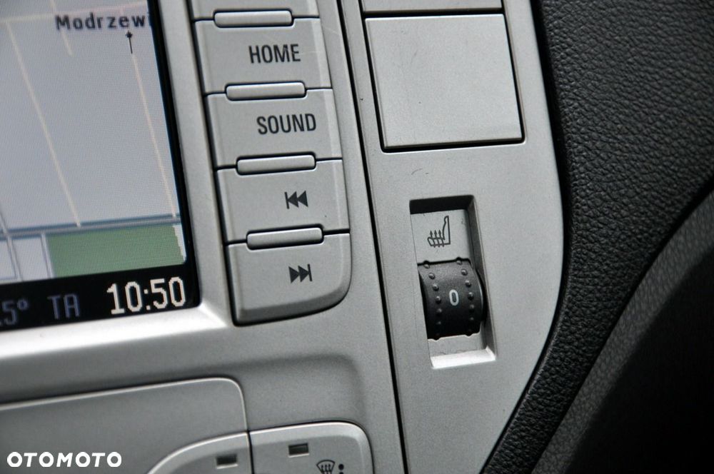 Ford Kuga - 34