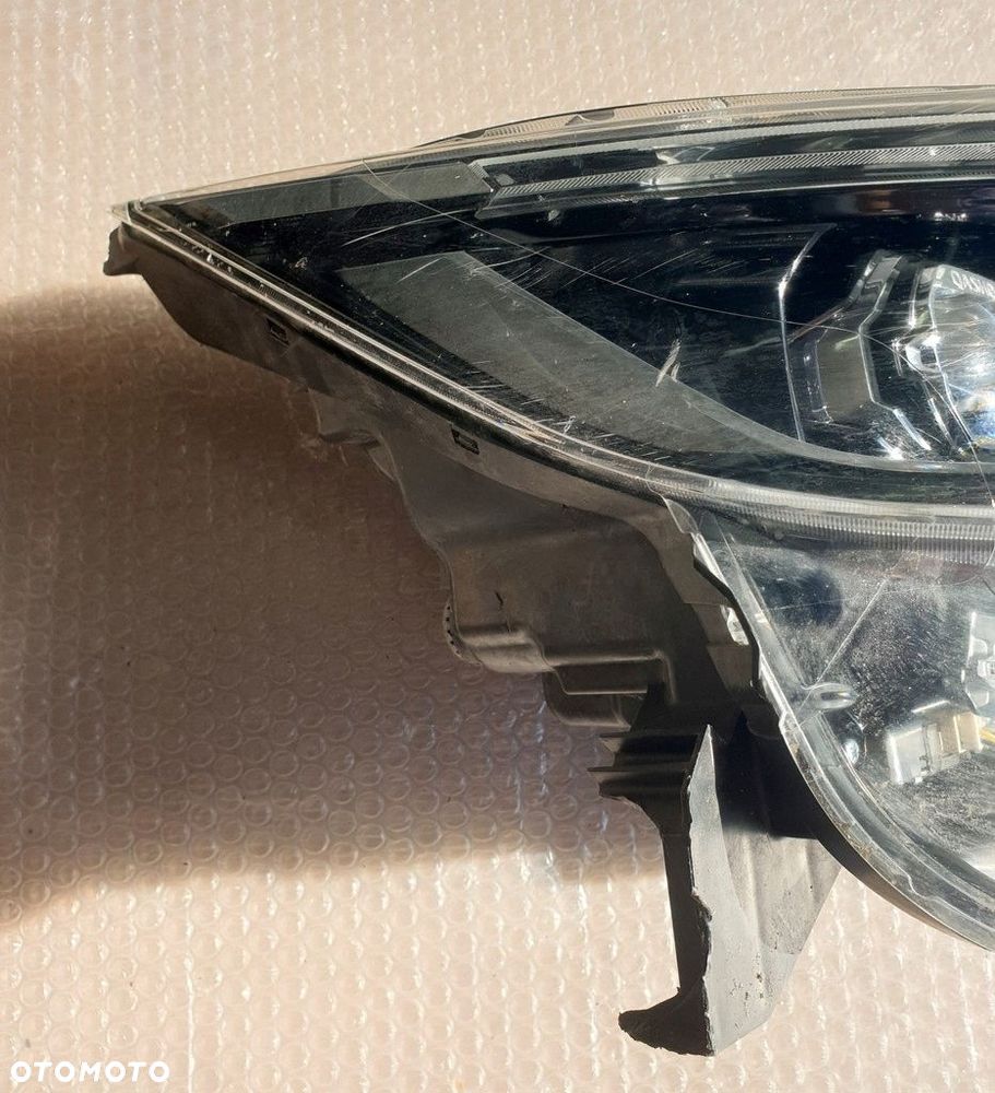 Nissan Qashqai Reflektor Prawy KOITO100-19011 - 8