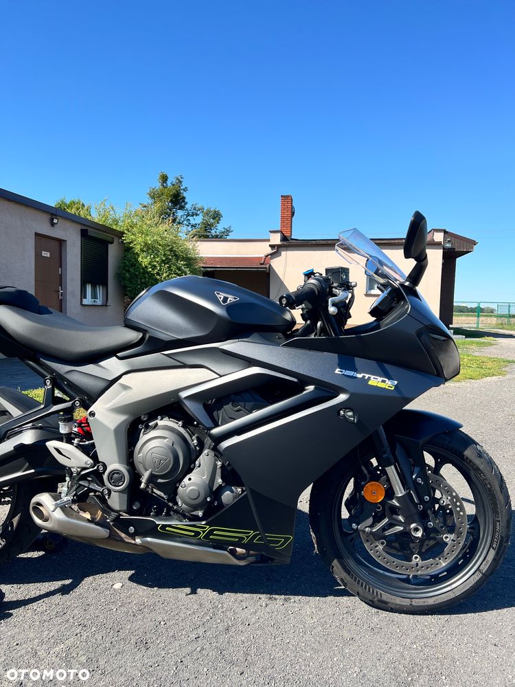 Triumph Daytona - 5