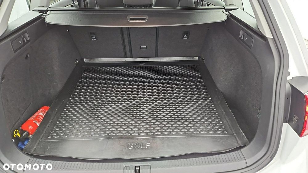 Volkswagen Golf - 23