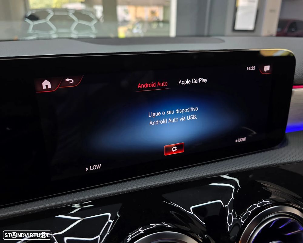 Mercedes-Benz A 250 Limousine e 8G-DCT AMG Line - 28