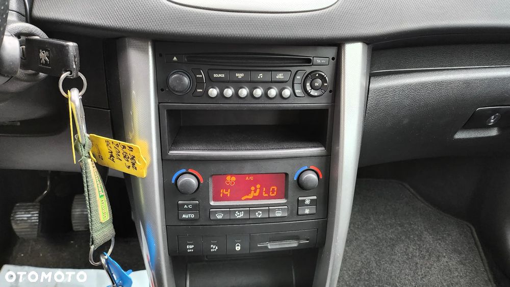 Peugeot 207 110 Sport - 12