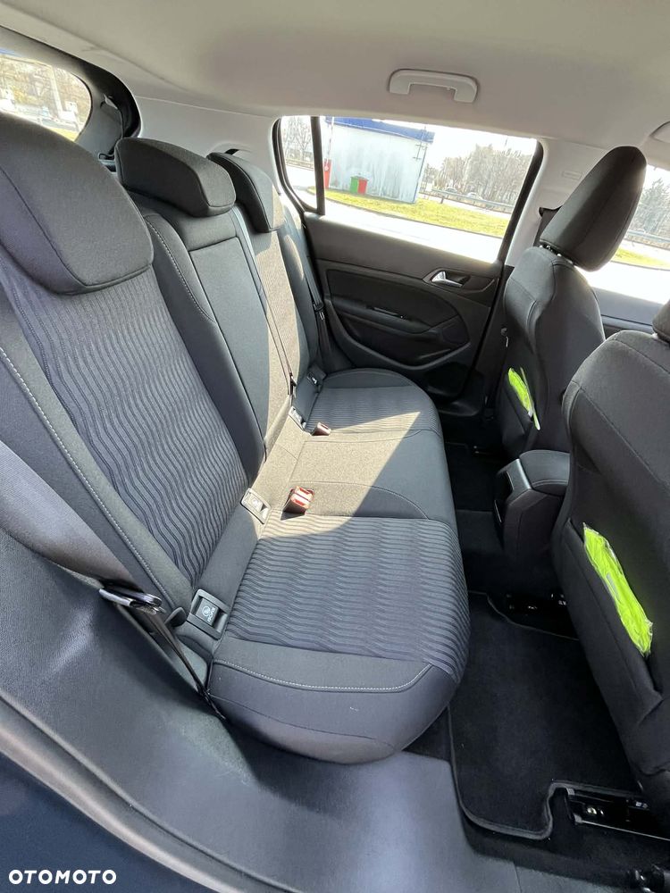 Peugeot 308 125 THP Active - 16