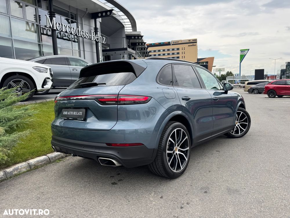 Porsche Cayenne - 3