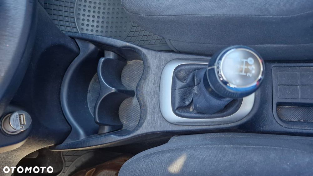 Toyota Yaris - 6