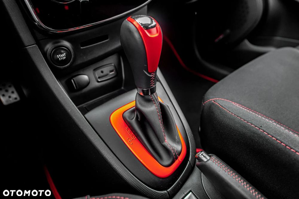 Renault Clio TCe 200 EDC Sport R.S - 30