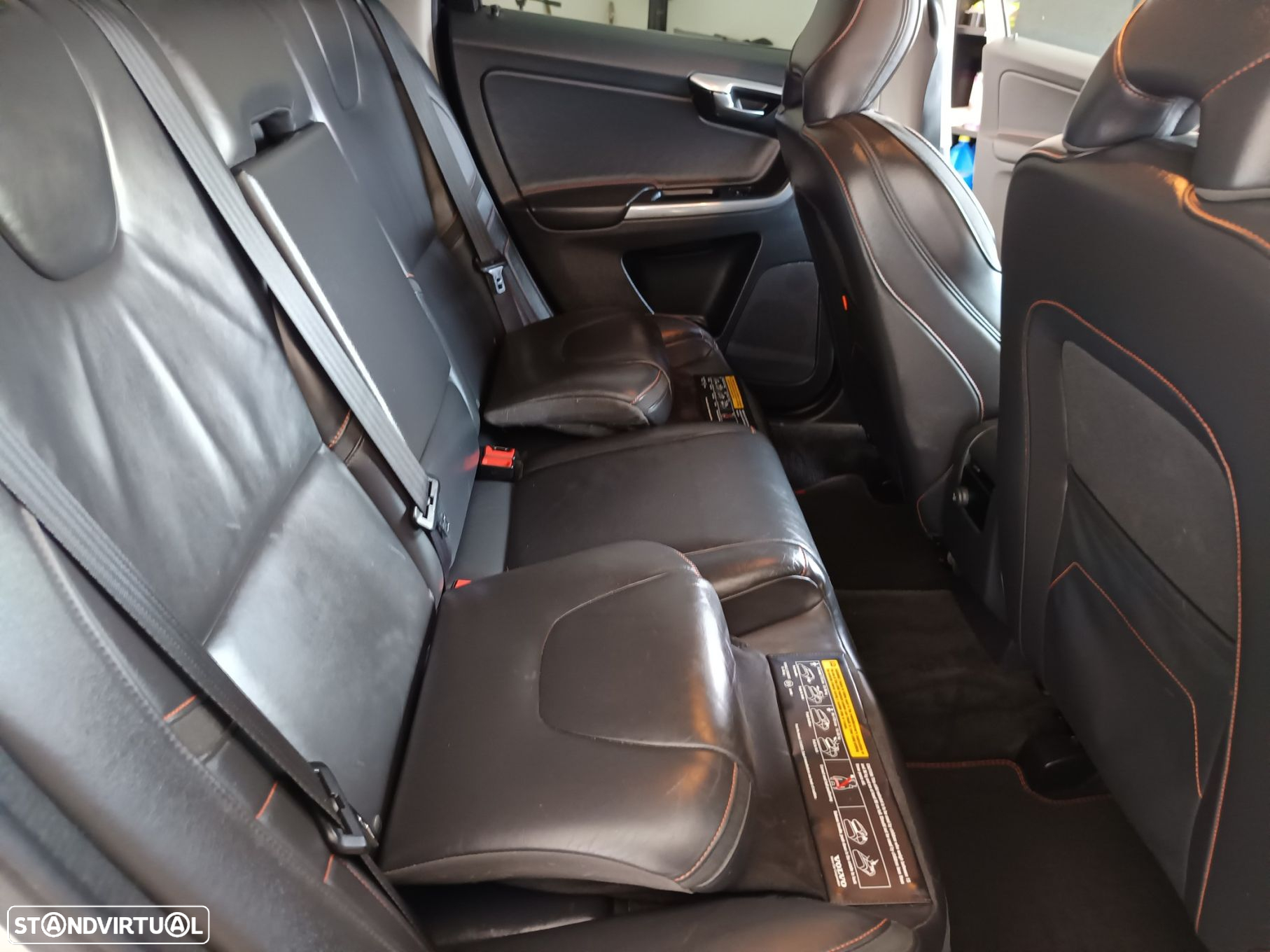 Volvo XC 60 2.0 D4 VOR Geartronic - 33