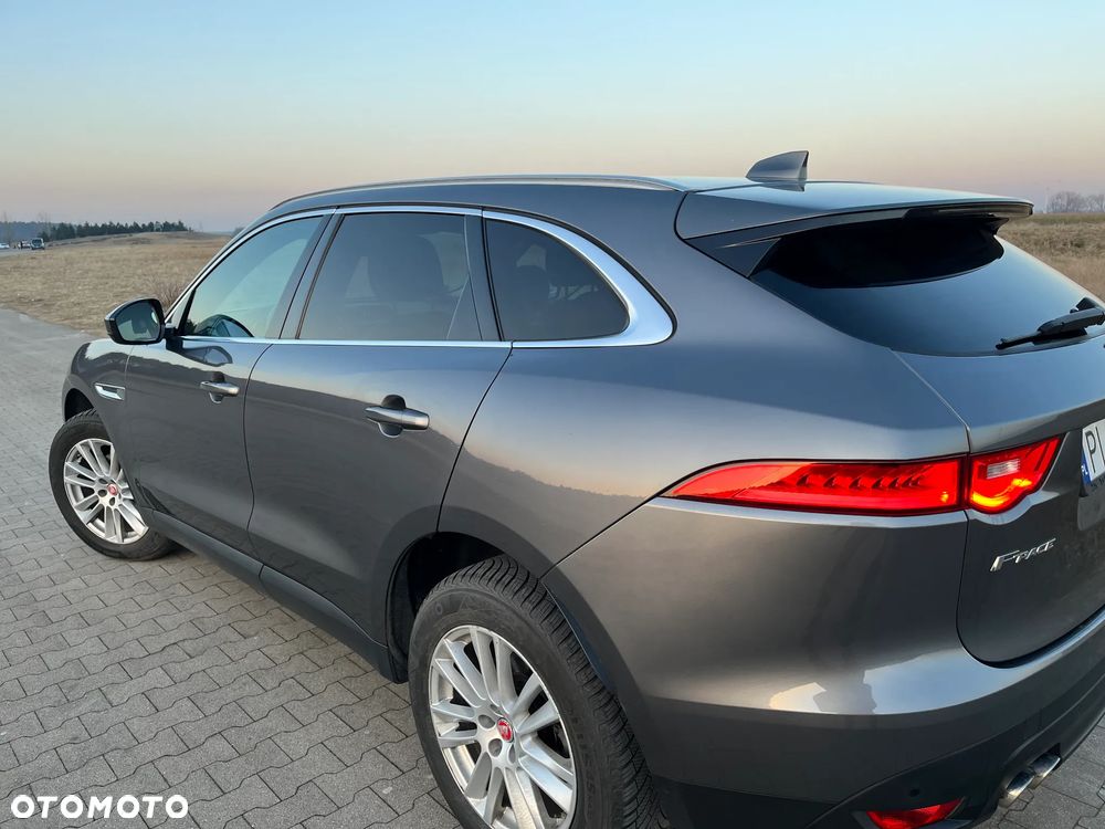 Jaguar F-Pace - 3