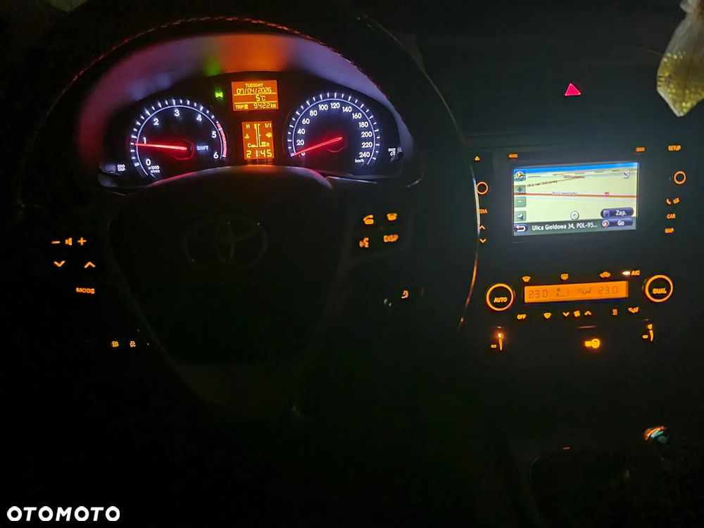 Toyota Avensis 2.0 D-4D Premium - 3