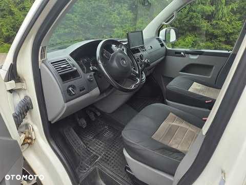 Volkswagen Caravelle - 3