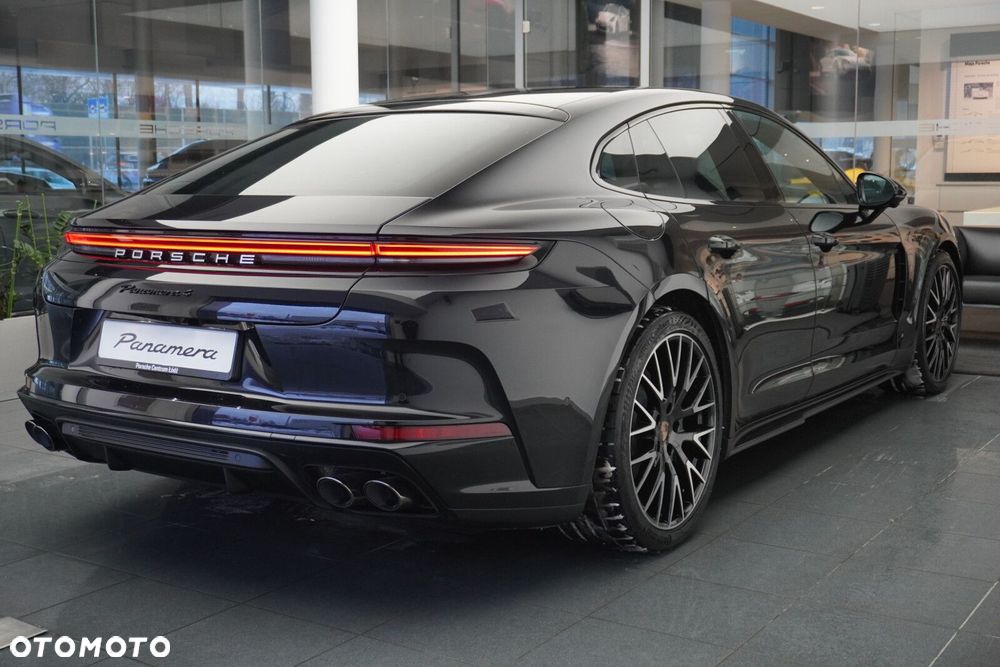 Porsche Panamera - 12