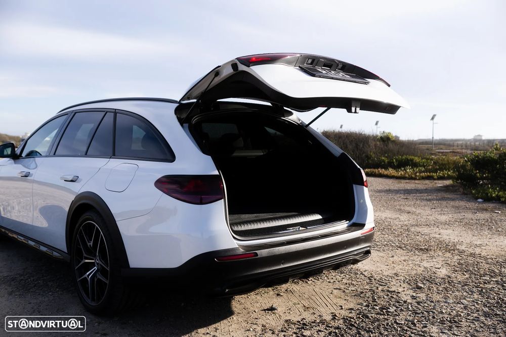 Mercedes-Benz E 300 de 4Matic All-Terrain - 22