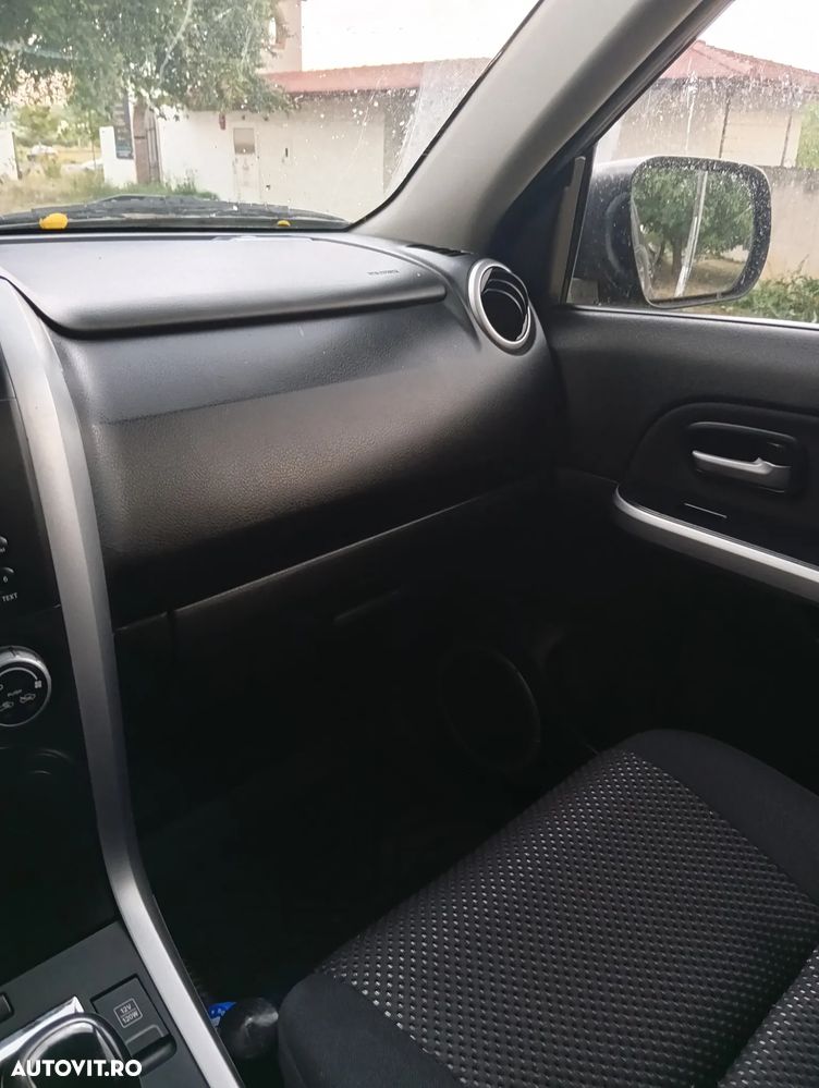 Suzuki Grand Vitara 1.9 DDiS Comfort DPF Limited - 13