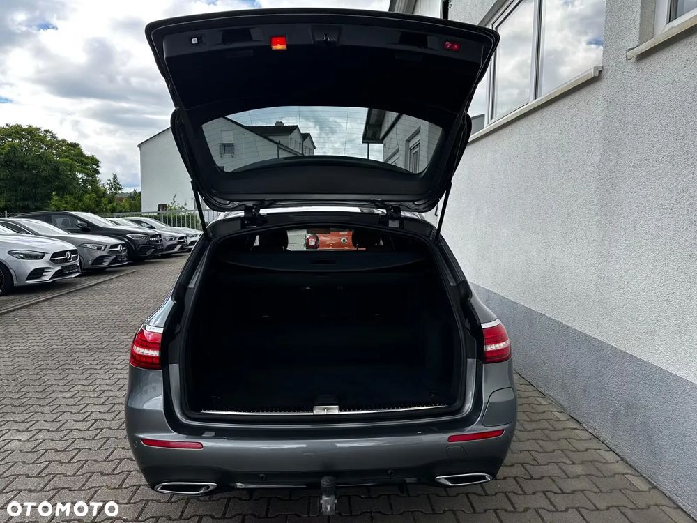 Mercedes-Benz Klasa E - 9
