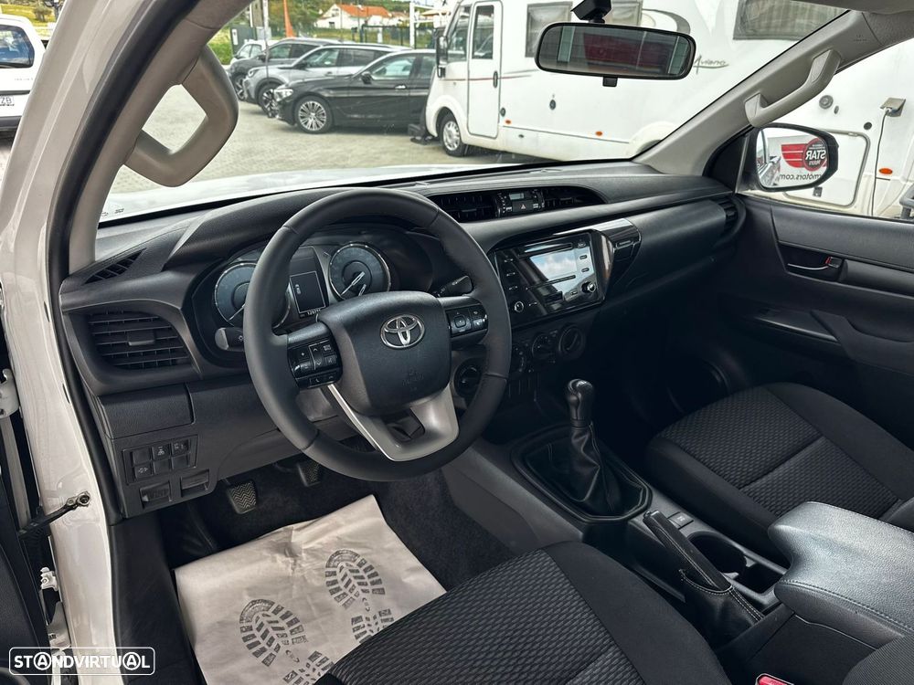 Toyota Hilux - 13