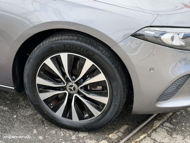 Mercedes-Benz A 250 e Style Plus - 11