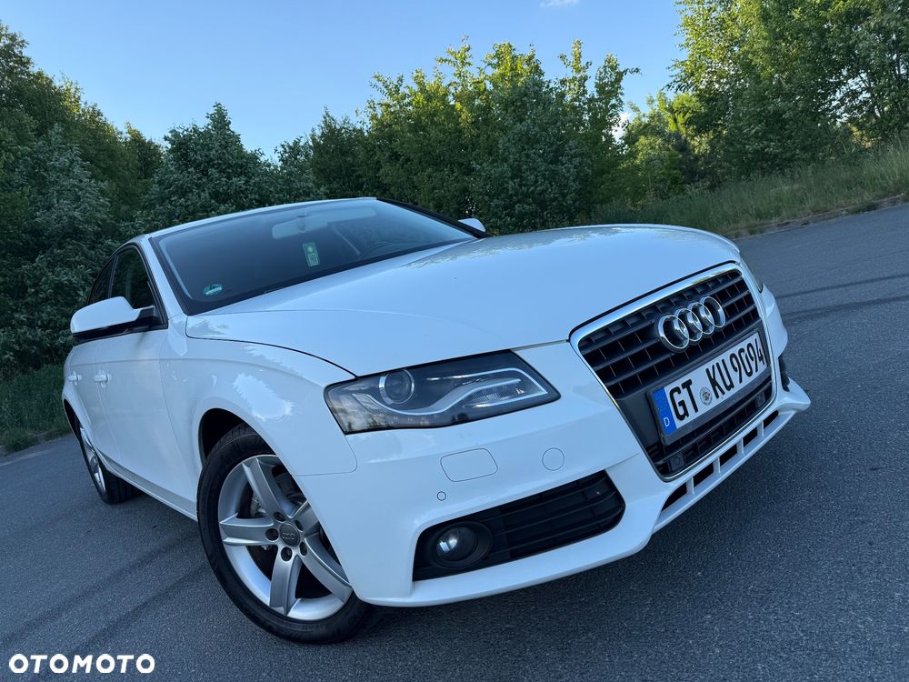 Audi A4 Limousine - 1