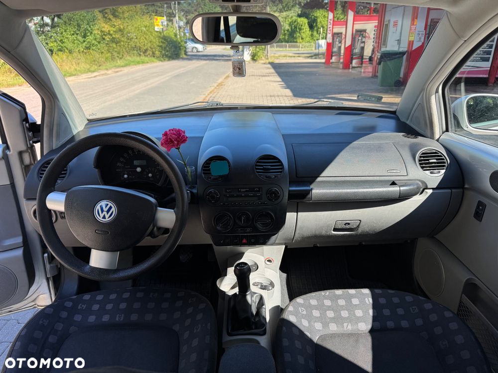 Volkswagen New Beetle - 19