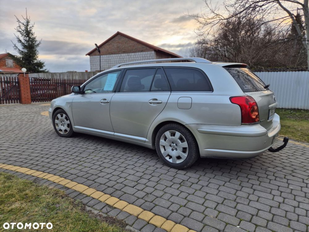 Toyota Avensis 2.0 D-4D Combi - 7