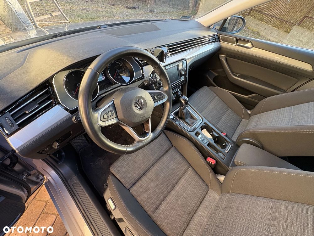 Volkswagen Passat 2.0 TDI EVO Business - 20