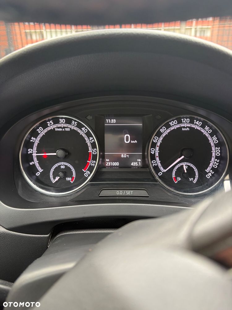 Skoda RAPID - 8