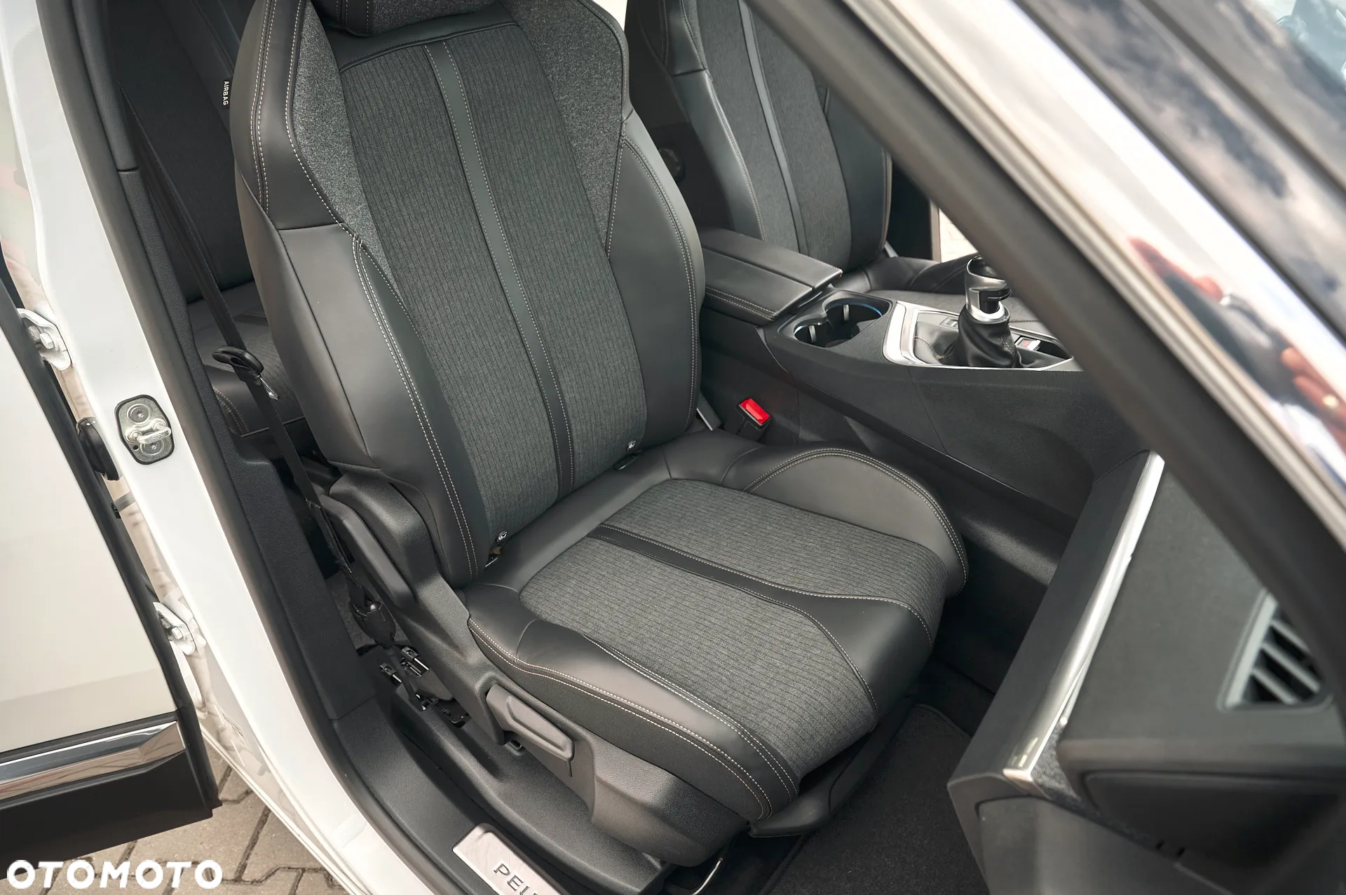 Peugeot 3008 BlueHDi 130 Stop & Start Allure - 21