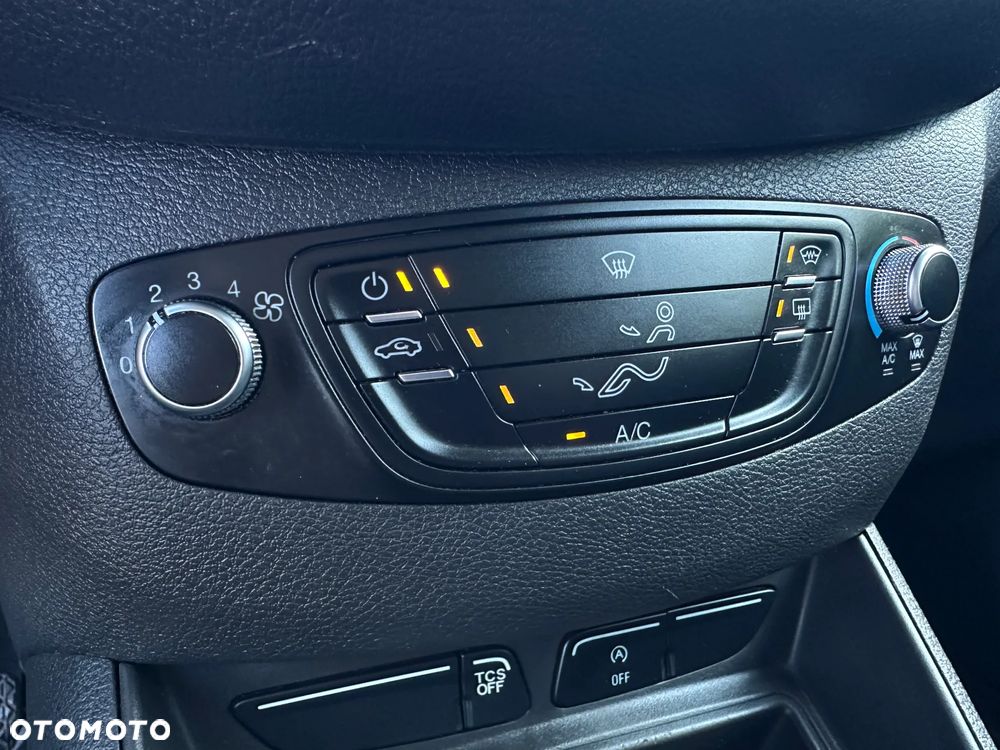Ford Transit Courier Trend - 19