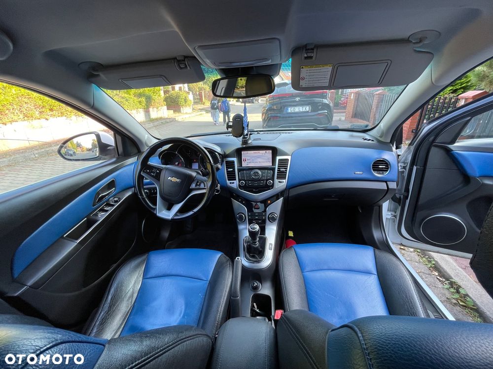 Chevrolet Cruze - 14