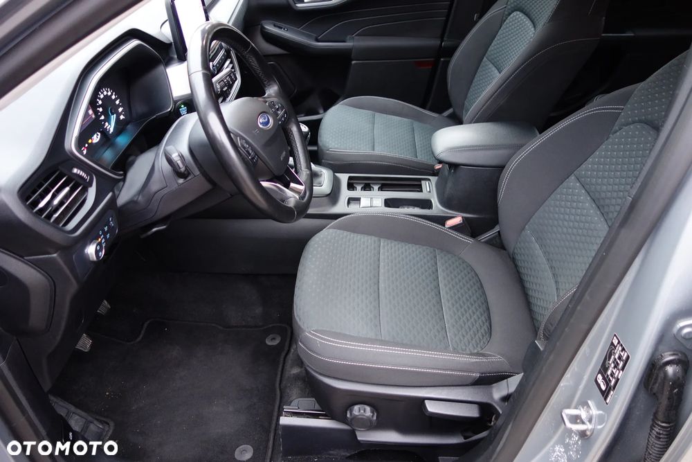 Ford Kuga - 11