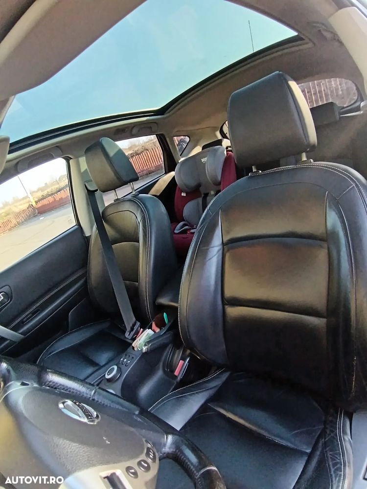 Nissan Qashqai 2.0 DCI 4 x 4 DPF Aut tekna - 4