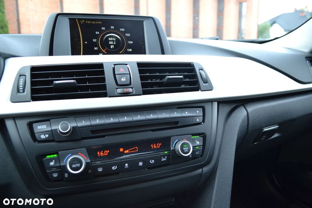 BMW Seria 3 - 35