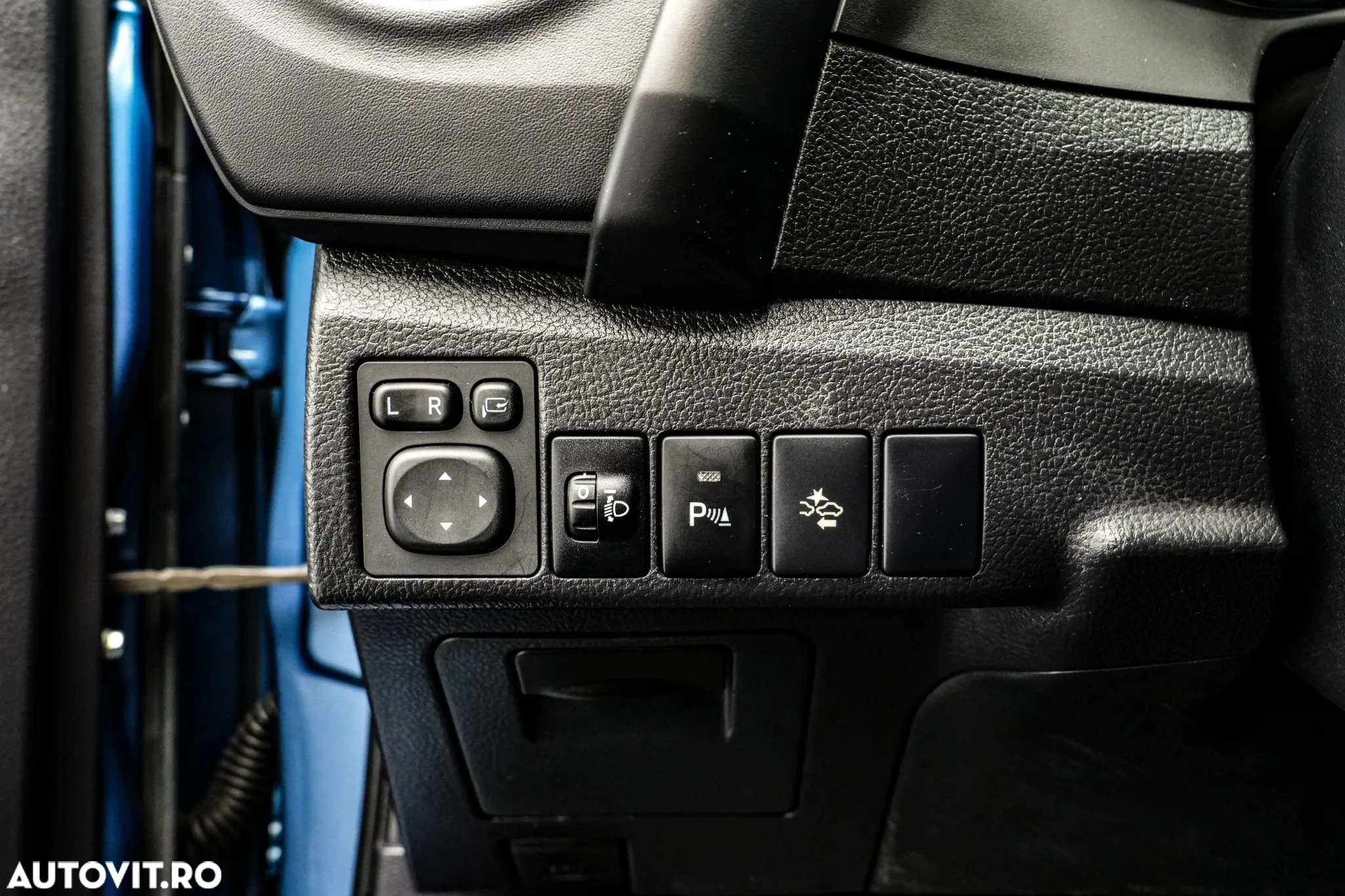 Toyota Auris 1.8 L VVT-i Hybrid Sol - 32