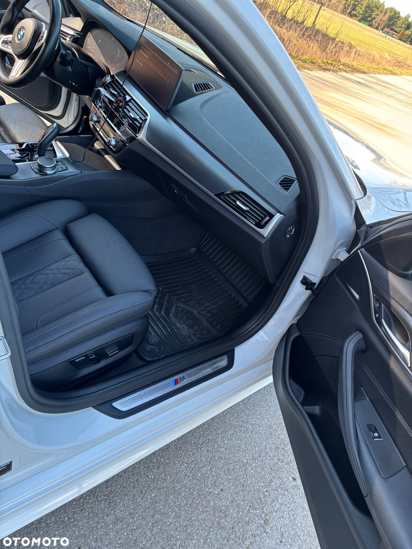 BMW Seria 5 518d M Sport sport - 17