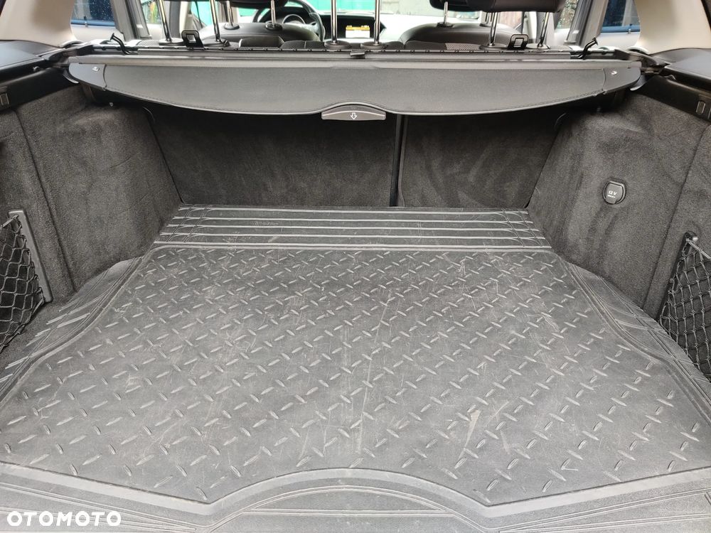 Mercedes-Benz Klasa C 250 T (BlueEFFICIENCY) 7G-TRONIC Avantgarde - 29