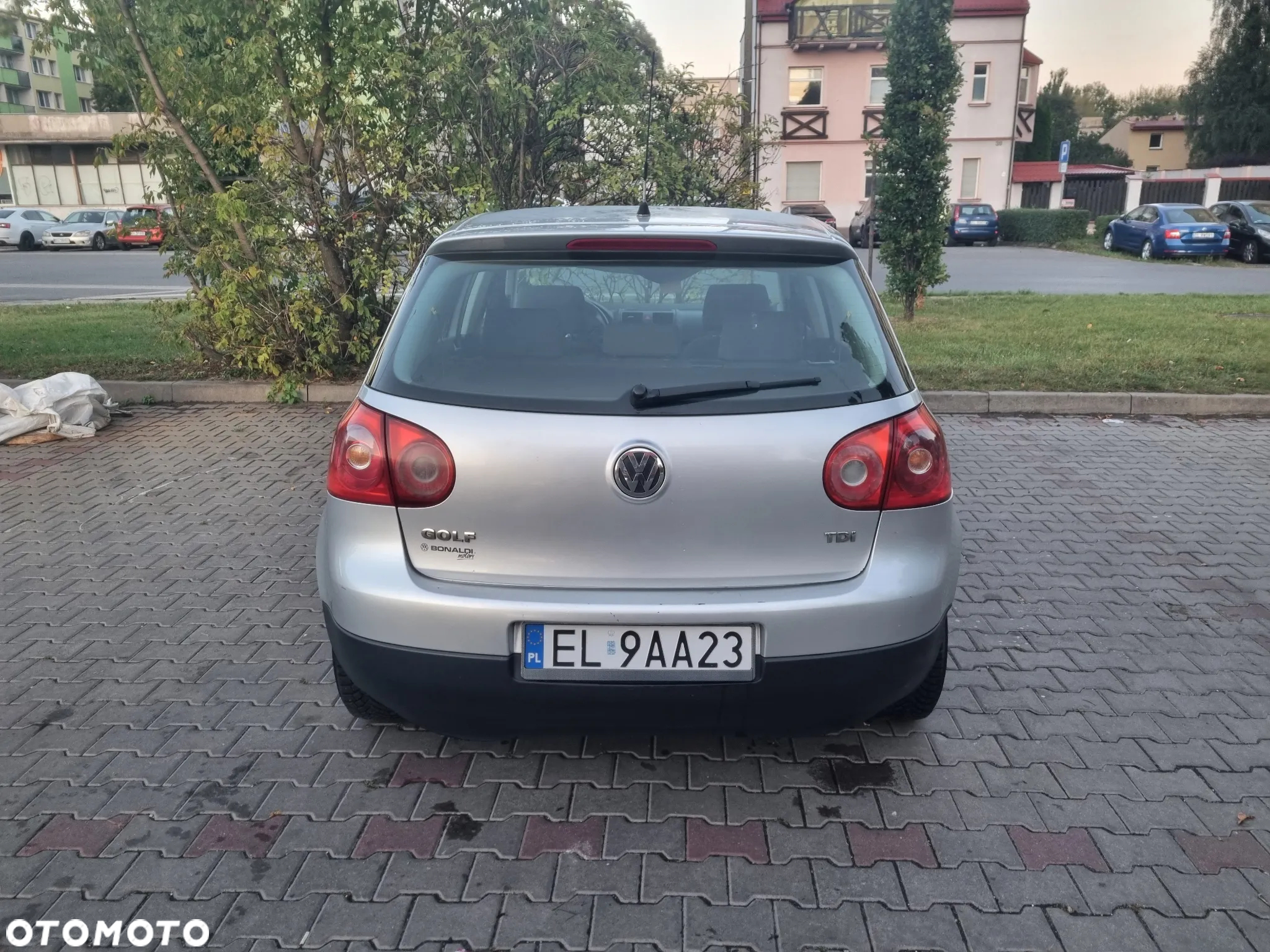 Volkswagen Golf V 2.0 SDI Comfortline - 3