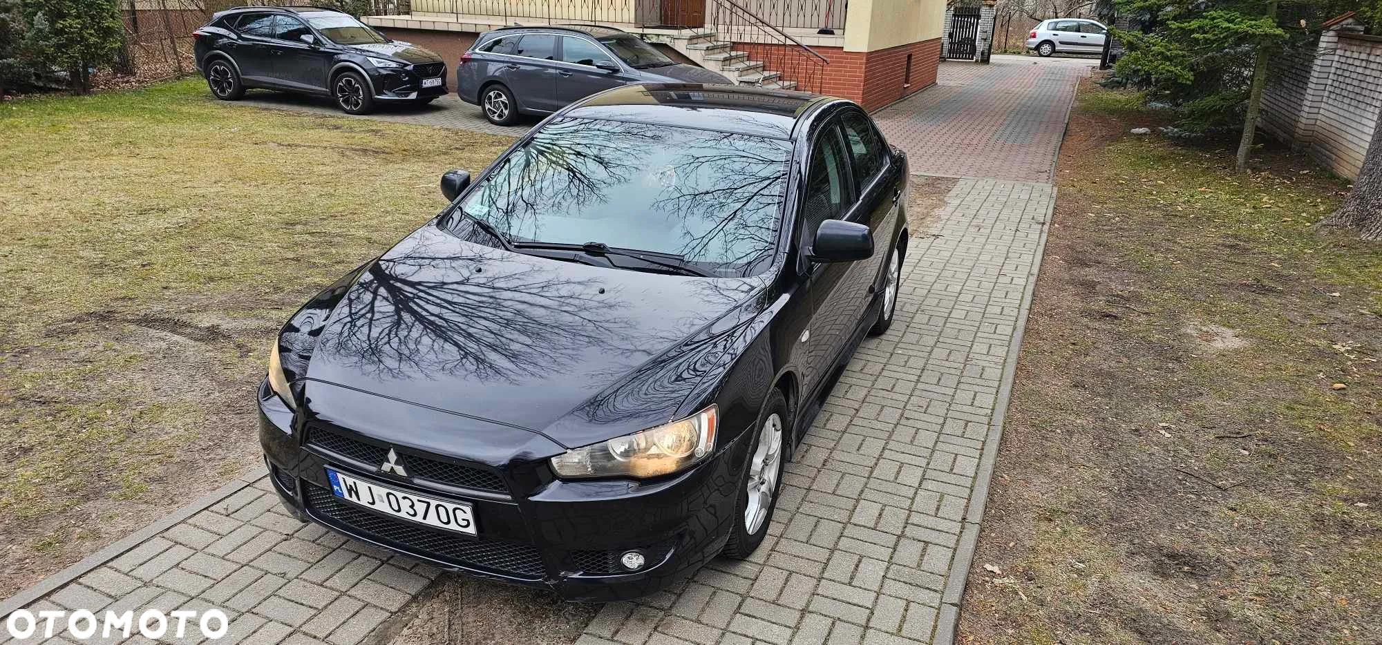 Mitsubishi Lancer - 2