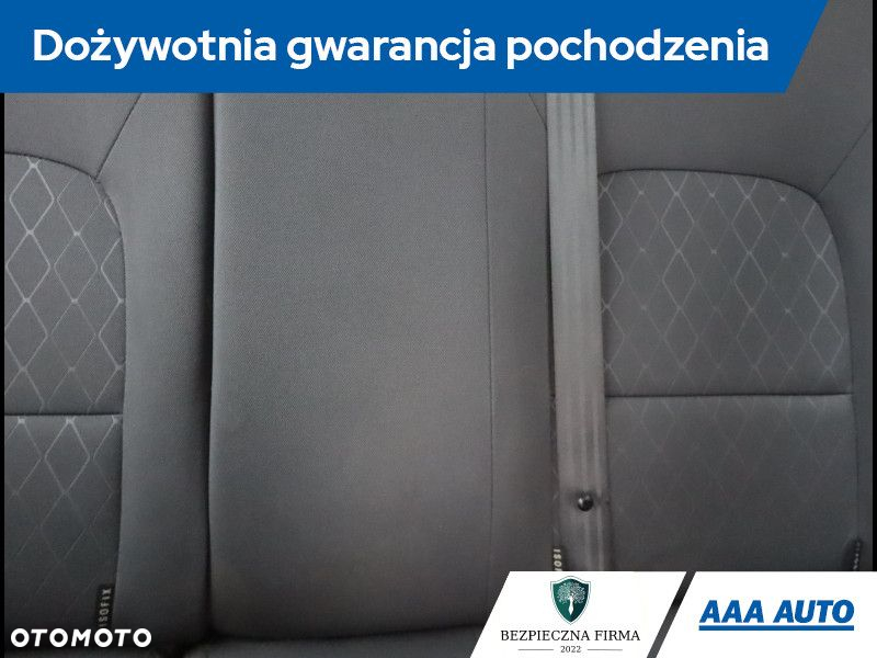 Kia Rio - 11