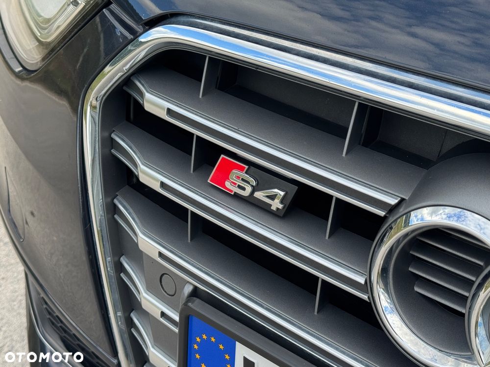 Audi S4 Avant S tronic - 13