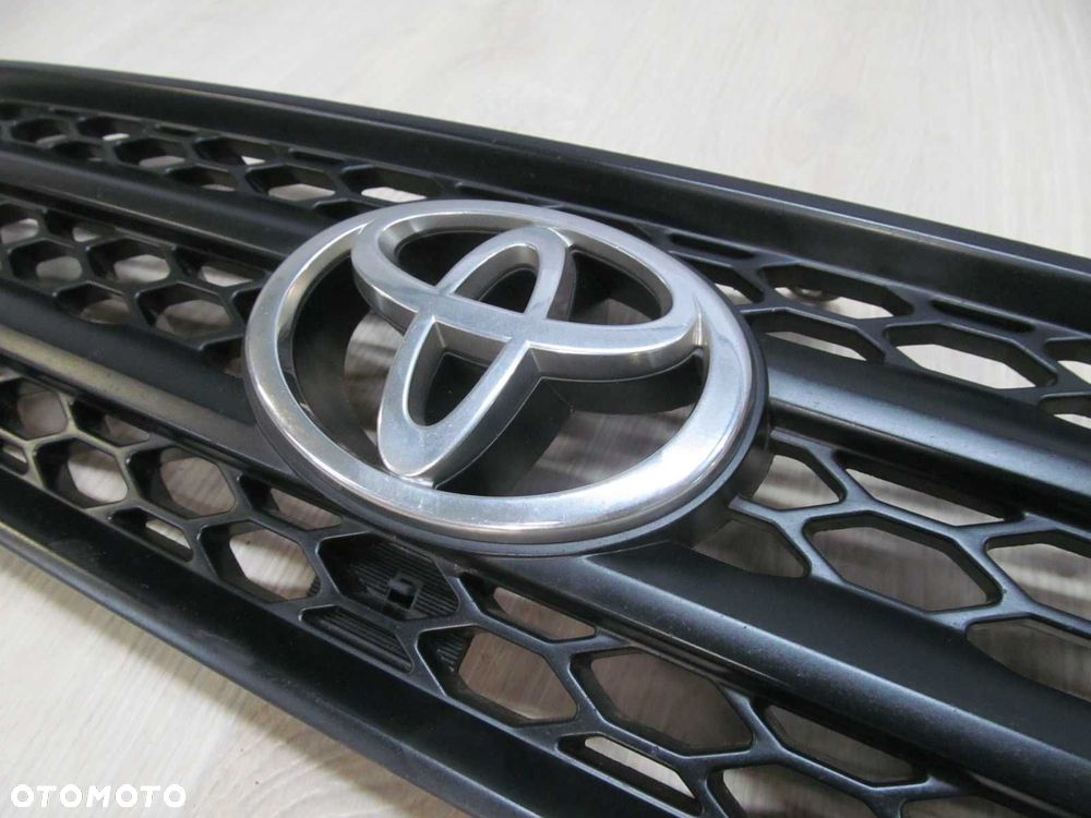 TOYOTA RAV4 II 00-05 ATRAPA CHLODNICY 53111-42130 - 5