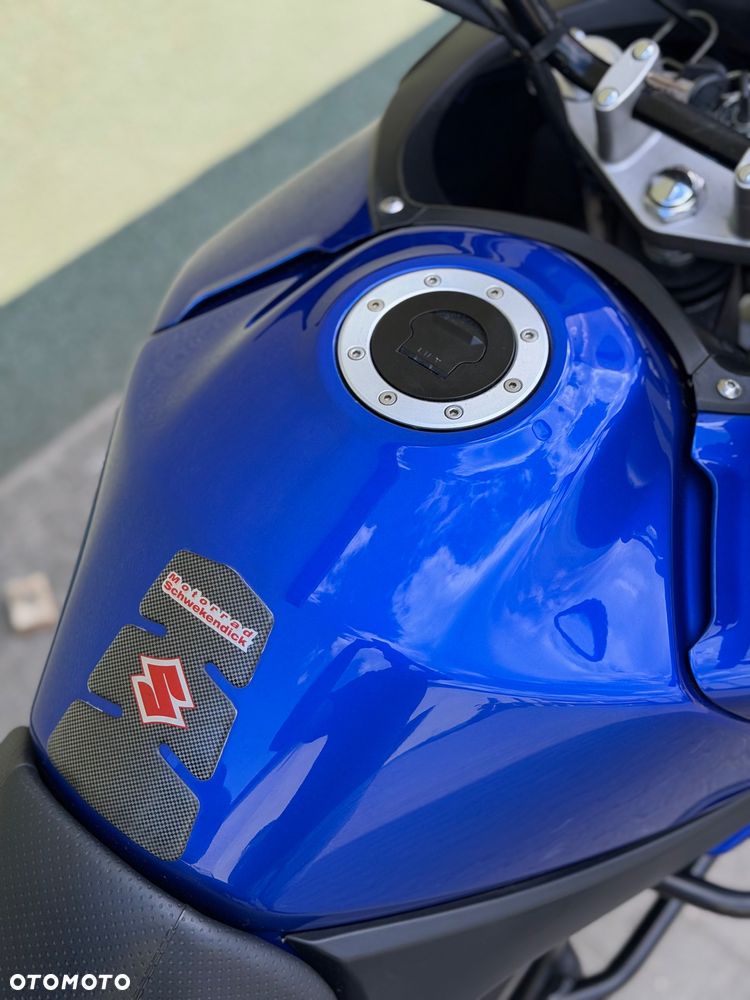 Suzuki DL - 15